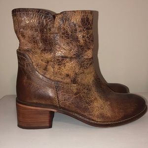 Brown distressed leather Diba True booties